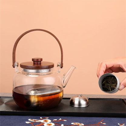 Infusor de chá em aço inoxidável.