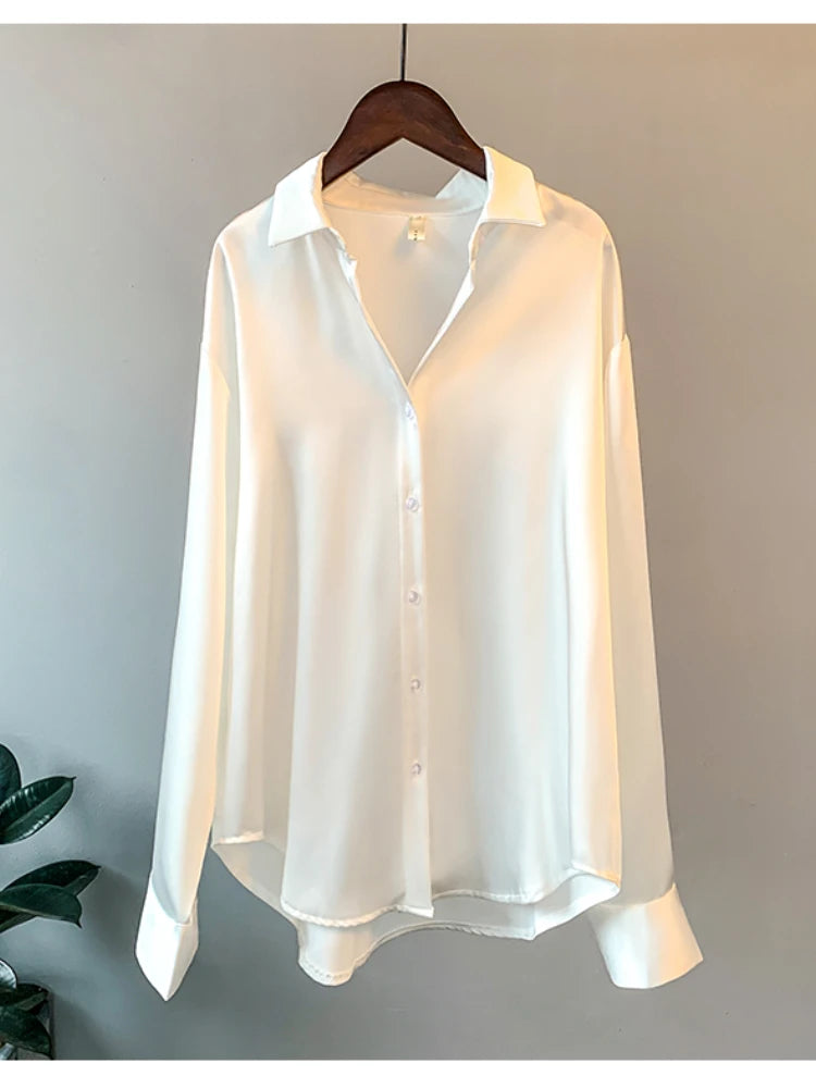 Blusa feminina elegante, manga longa, cetim.