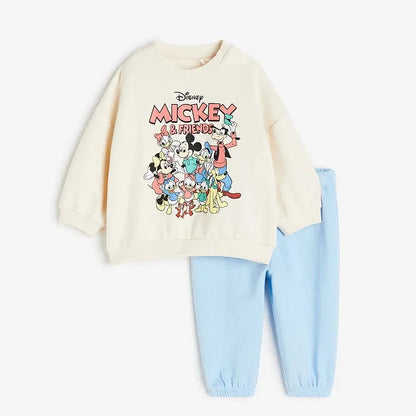 Conjunto infantil outono, moletom e calça.